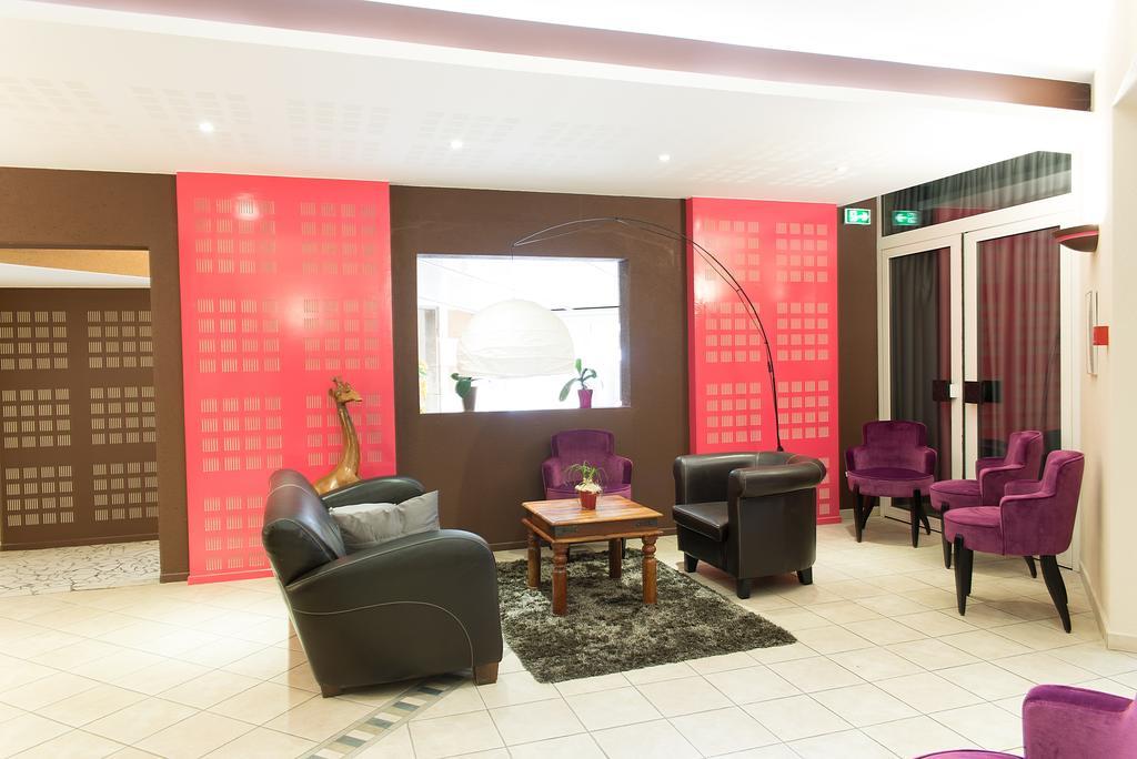 Logis Hotel De France Restaurant Le Lucullus منتوريلون المظهر الخارجي الصورة