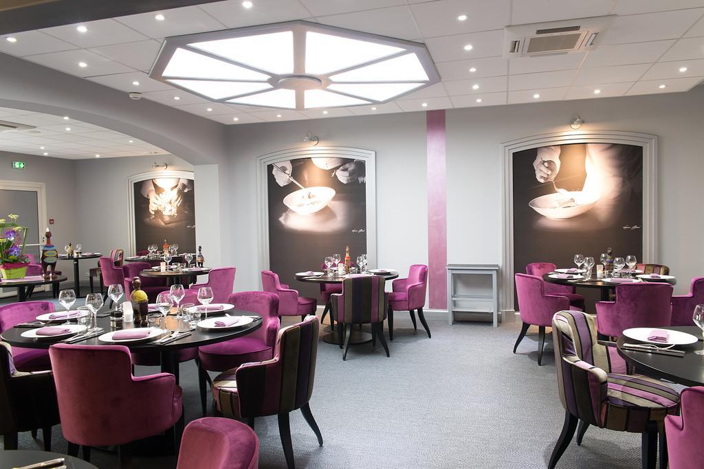 Logis Hotel De France Restaurant Le Lucullus منتوريلون المظهر الخارجي الصورة
