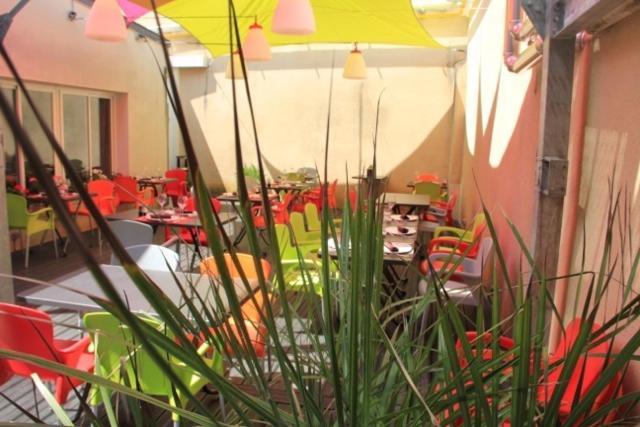 Logis Hotel De France Restaurant Le Lucullus منتوريلون المظهر الخارجي الصورة