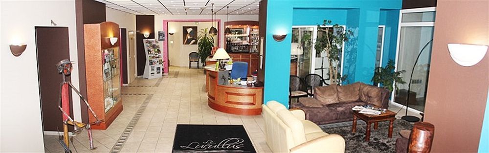 Logis Hotel De France Restaurant Le Lucullus منتوريلون المظهر الخارجي الصورة